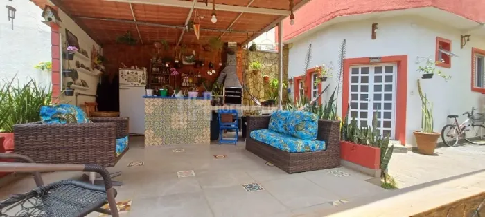 Sobrado com 3 dormitórios à Venda, 134 m² - Santa Paula