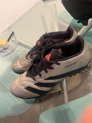 Chuteira adidas predator 43 