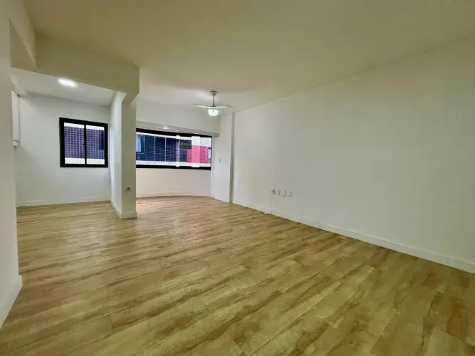 Cobertura a venda - possui 157 m2 - com 3 quartos em Jatiúca - Maceió - AL