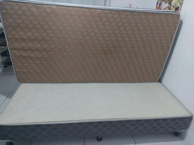 Vendo cama Solteiro King