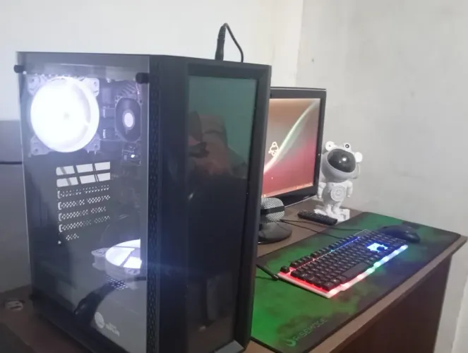 Pc Gamer AMD Ryzen 5 2400ge 2x8GB