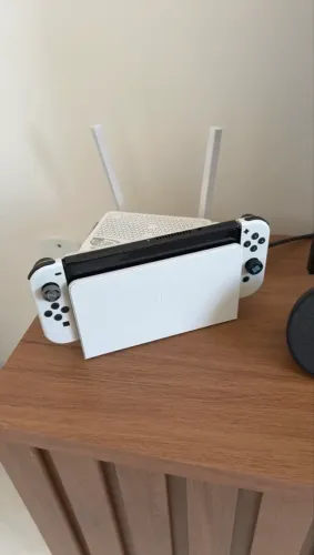 Nintendo Switch Oled + Par de Joy-cons