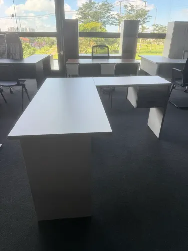 Mesa em L 150x150 Maranello 