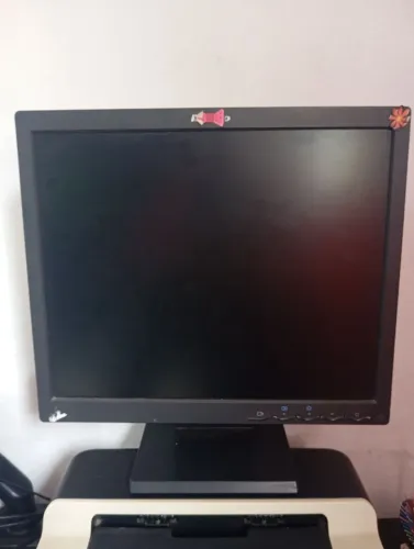 Monitor Lenovo