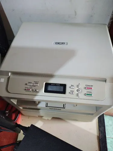 Vende-se Impressora Brother DCP-7055