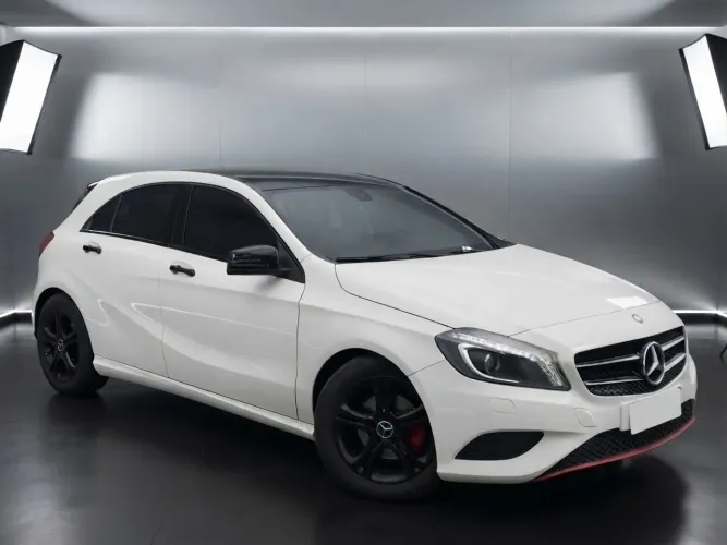 Mercedes-Benz Classe A 200 1.6 TB 16V Style 156cv Aut. 2013