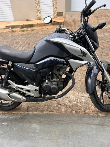 Moto zera segundo dono chama no zap