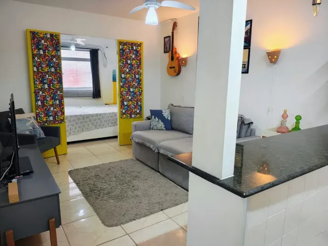Kitnet Mobiliada à Venda no Bairro Aviação em Praia Grande | 300 Metros da Praia | Garagem