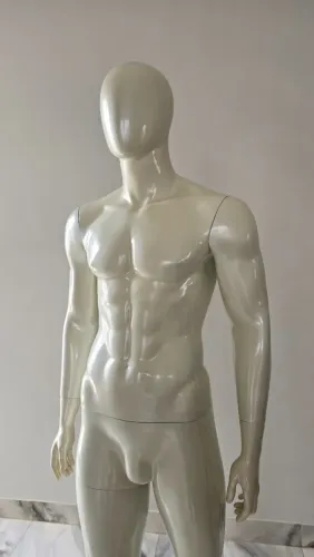 Manequim Masculino Bombado