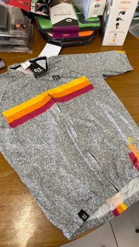 Camisas ciclismo novas