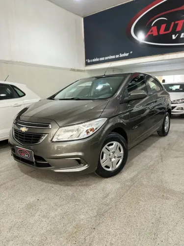 Chevrolet Onix Hatch LT 1.0 8V Flex Power Mec. 4P 2015