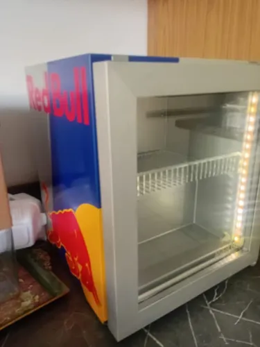 Frigobar Red Bull 