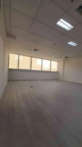 Sala Comercial 47m² para Locação | Av. Copacabana | 18 do Forte | Barueri/SP