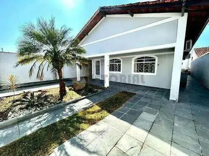 Casa à venda em Caraguatatuba, Jardim Britânia, com 4 quartos, 240,00m²