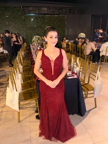 Vestido pra formatura cor bordô