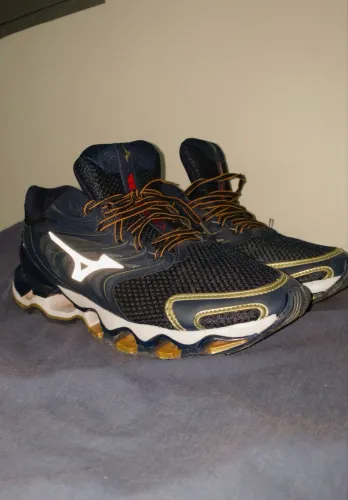 Tênis esportivo Mizuno masculino