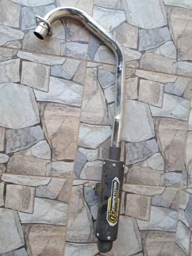 Vendo Escapamento de Moto