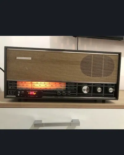 Rádio Philips vintage