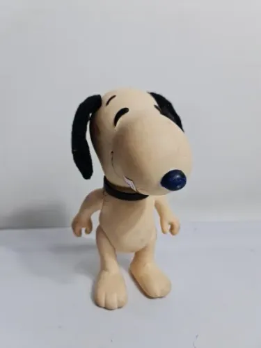 Snoopy Anos 80 Grande Estrela Boneco