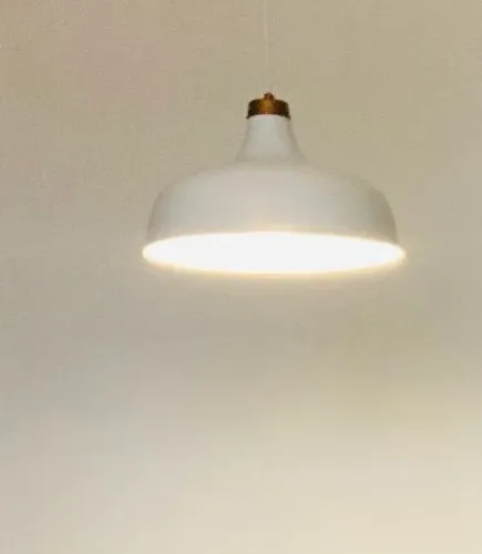Pendente com lâmpada 