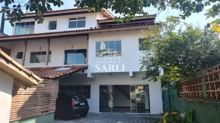Casa com 4 dormitórios de 246m² com Viabilidade comercial e residencial - À Venda por R$3.