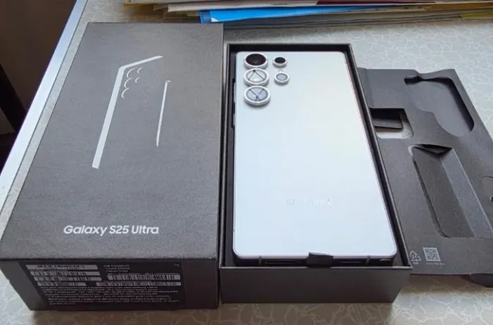 Celular Samsung S25 Ultra, 256gb, 12gb