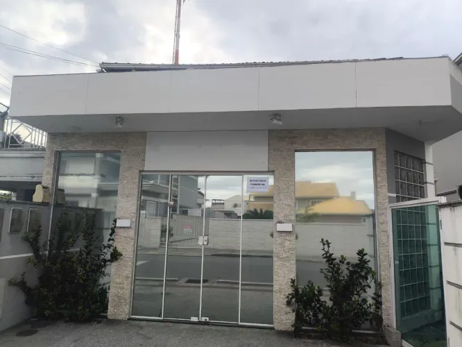 Sala Comercial 25m² no Aririú - Palhoça/SC | Ar Condicionado