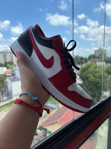 Air jordan low gym red