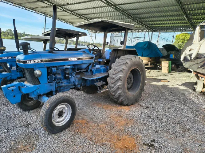 Trator Ford 5630