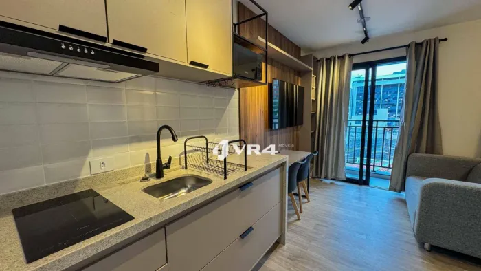 Studio Mobiliado para alugar, por R$ 2.450/mês - Centro - Curitiba/PR
