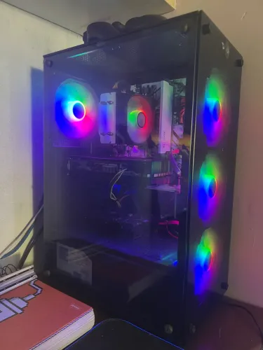 Pc gamer para vender logo