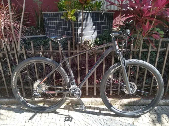 Bicicleta Groove Riff 50 - Aro 29 | Tamanho 17 | Shimano Deore/SLX | RockShox