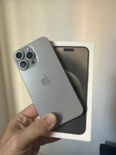 iPhone 16 Pro Max 256gb muito novo impecável