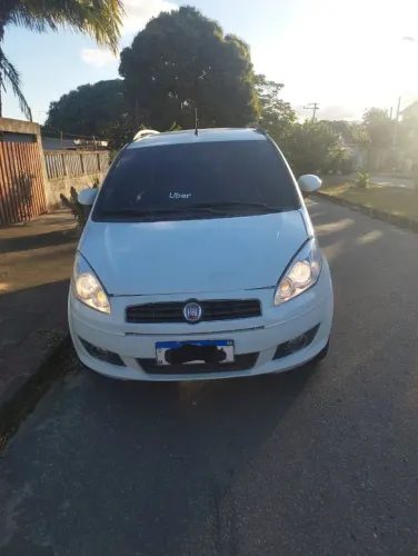 Fiat Idea Attractive 1.4 Fire Flex 8V 5P 2013
