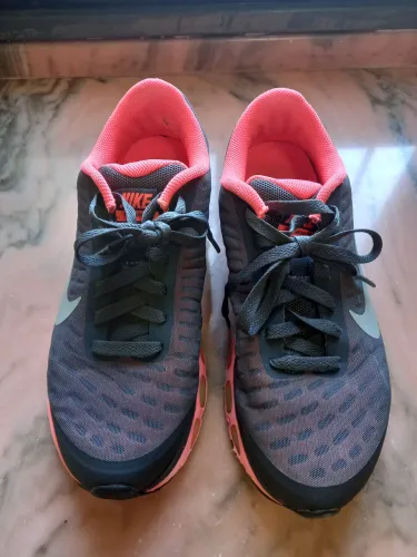 Nike Max Tail Wind 5 Feminino Preto Tamanho 37