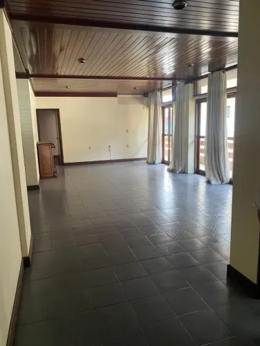 Residencial Miguel Naser 260m² c/ 3 Quartos sendo 2 Suítes / Aceita Financiamento