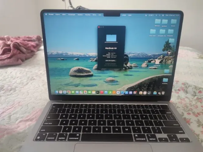 MacBook Air M2 2022 8gb ram 256gb