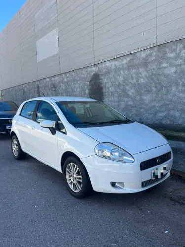 Fiat Punto Attractive 1.4 Fire Flex 8V 5P 2011