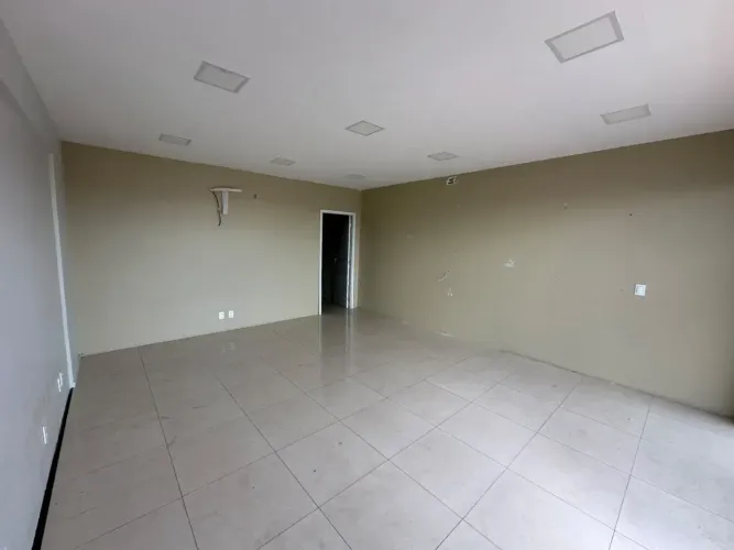 Alugo Sala Comercial no Vinhais em Frente ao Nosso Canto