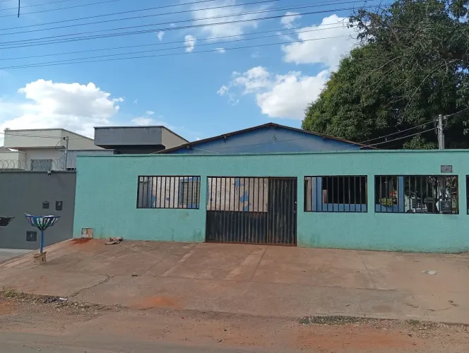 Vende se está casa setor ponta kayana Trindade 
