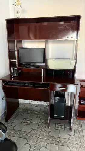 Estante para computador