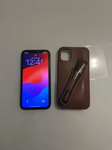 Iphone 11 64GB + Capinha Rhode c/ gloss