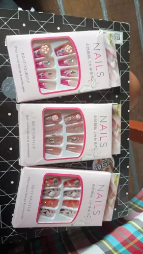 Unhas postiças