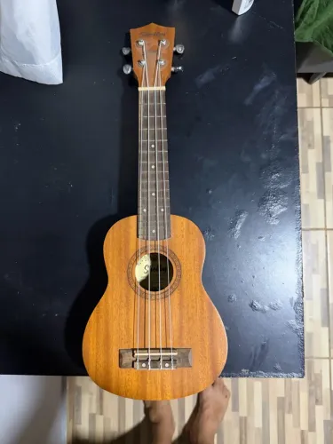 UKULELE - SHELBY