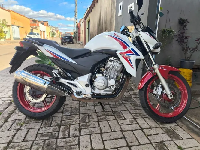 Moto Honda CB300