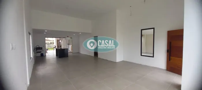 Casa Nova e Linear em Condomínio com 03 Quartos em Várzea das Moças!