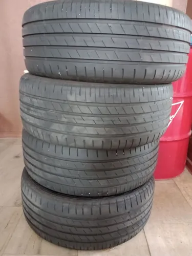 Jogo de Pneu 235/45 R19 Goodyear Territory 30 Mil km