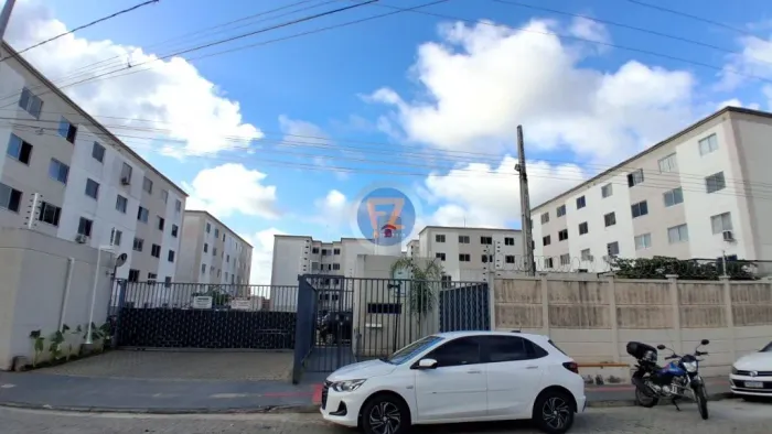 Locação de Apartamentos / Padrão na cidade de Fortaleza