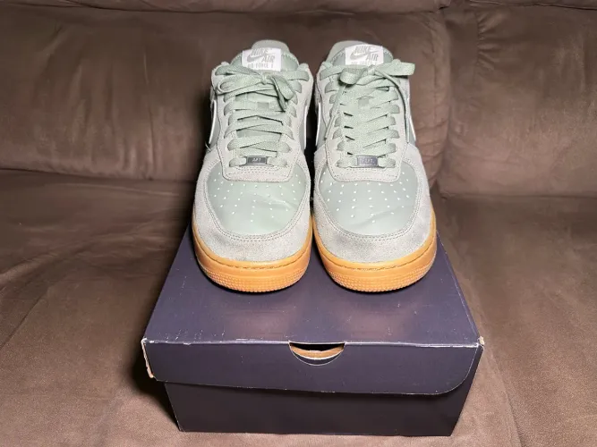 Tênis Nike Air Force AF1 verde em camurça