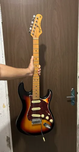 Guitarra Tagima Tg530 seminova em ótimo estado